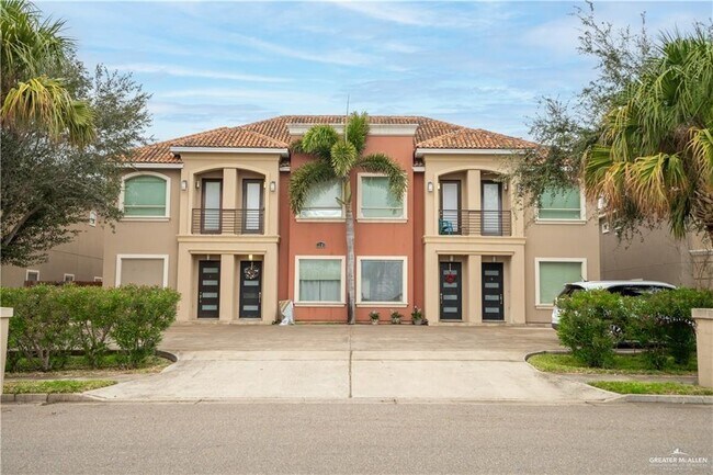 Building Photo - 27 Olympia Ave