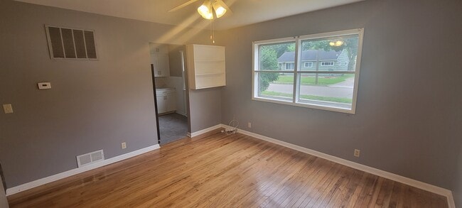 Building Photo - 2112 Ferrol St