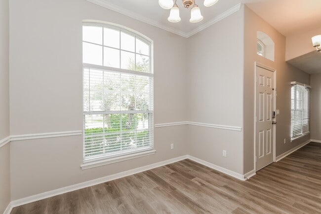 Foto del edificio - 10217 Dovehill Ln