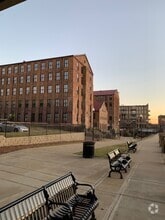 Building Photo - Eagle & Phenix