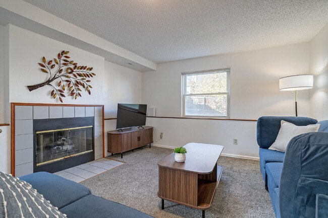 Photo - Private Room with a shared bath for Rent in Westminster!!! Apartment