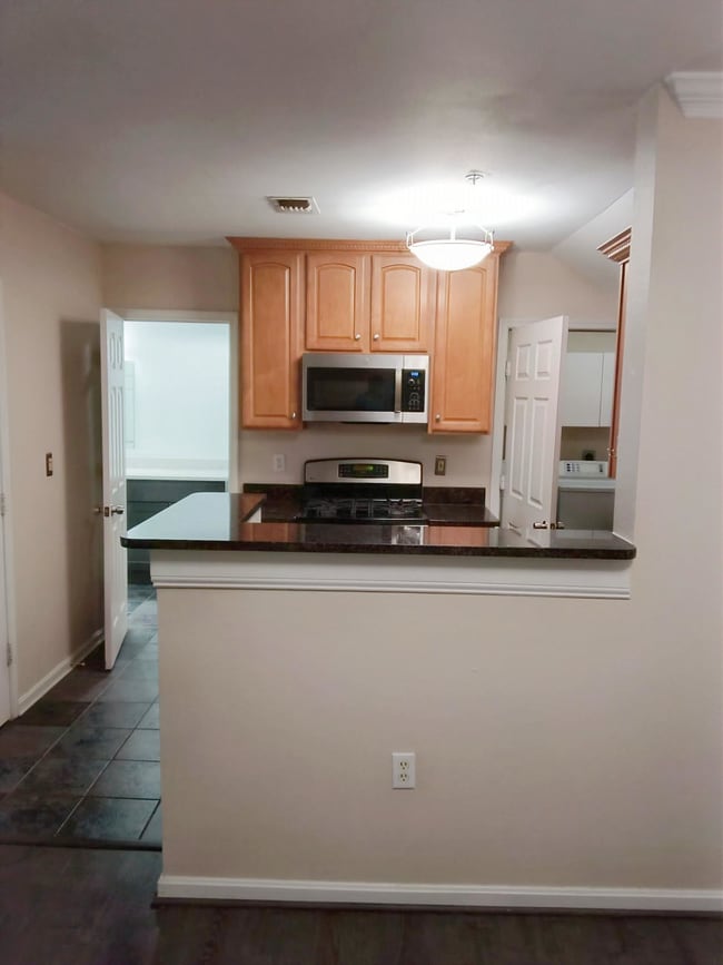 Building Photo - 12894 Fair Briar Ln