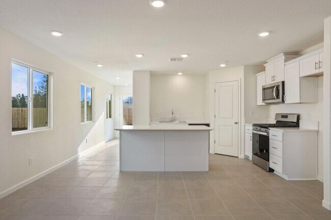 Foto del edificio - 2 WEEKS FREE RENT December Special - Brand new house ready to be your next home