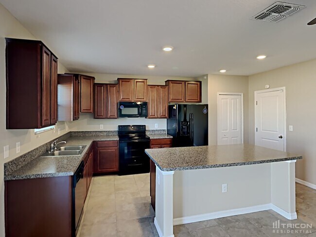 Foto del edificio - 6804 Trent Creek Dr