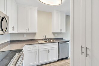 Interior Photo - Grossmont Bluffs
