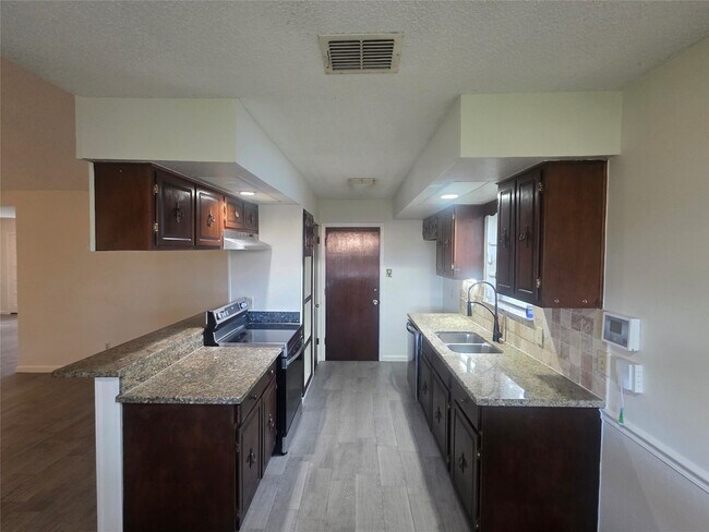 Foto del edificio - 11119 Sageburrow Dr