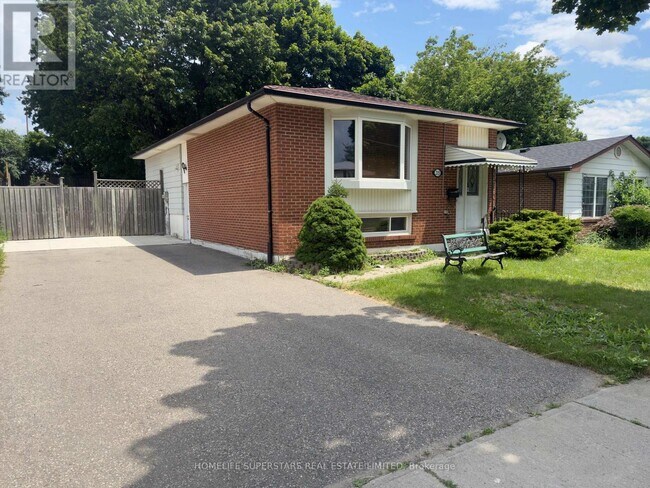 Building Photo - 215 Archdekin Dr