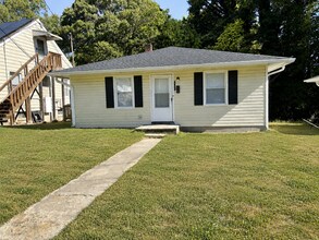 Building Photo - 1329 Marne St