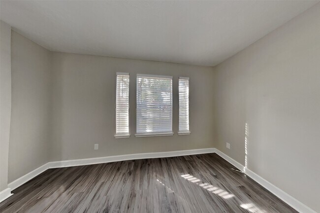 Foto del edificio - 2810 Bristlecone Dr