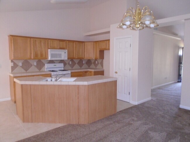 Foto del edificio - NEAR SEVEN OAKS! SPECIAL $2897.50 MOVES YO...