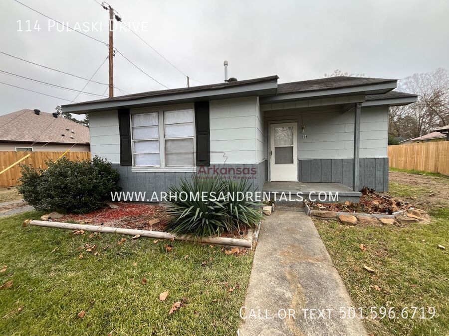 Primary Photo - 114 Pulaski Dr
