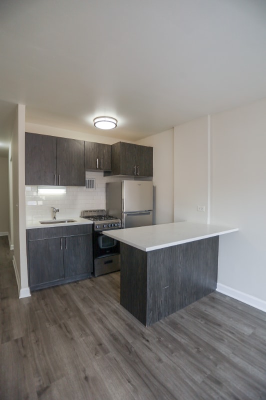 Foto del edificio - 5841 N Winthrop Ave