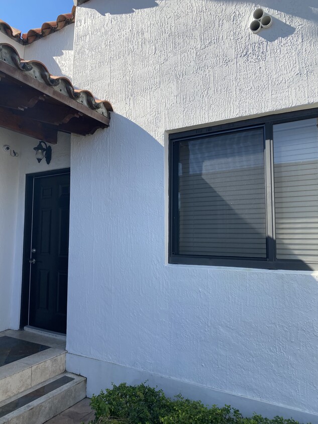 Primary Photo - 4752 SW 2nd Ter