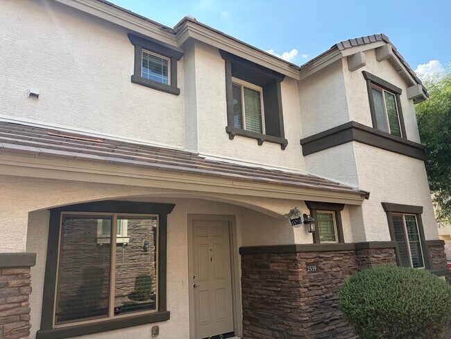 Foto del edificio - 2539 E Vermont Dr