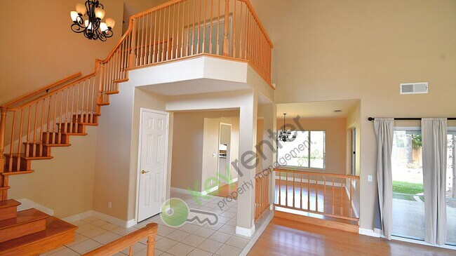 Foto del edificio - Oceanside |  Single Family Home |2–3 miles away from Hwy 78
