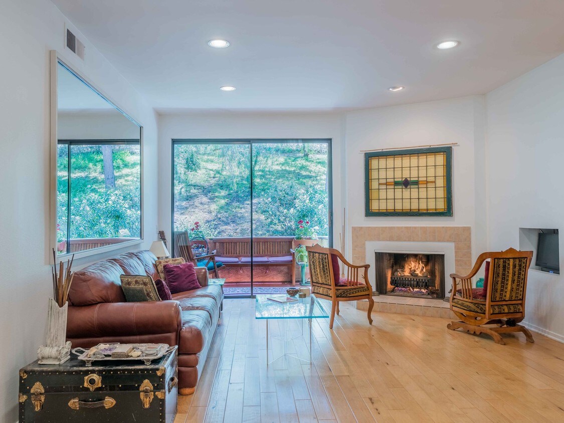 3480 Barham Blvd, Los Angeles, CA 90068 Condo for Rent in Los Angeles