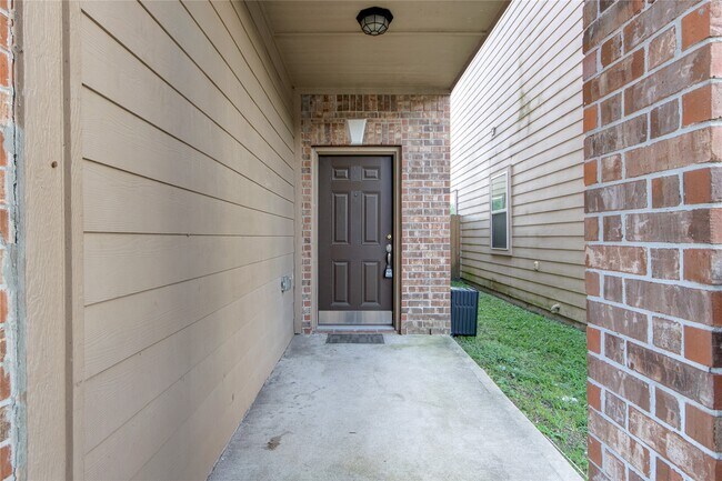 Building Photo - 11017 Panther Ct