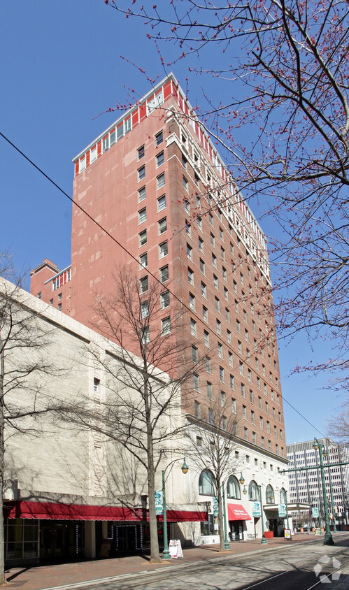 Building Photo - Claridge House Condominiums