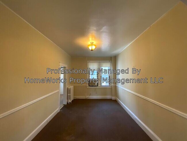 Building Photo - 2331 Windsor Ave
