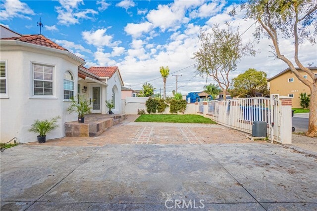 Foto del edificio - 11639 Menlo Ave