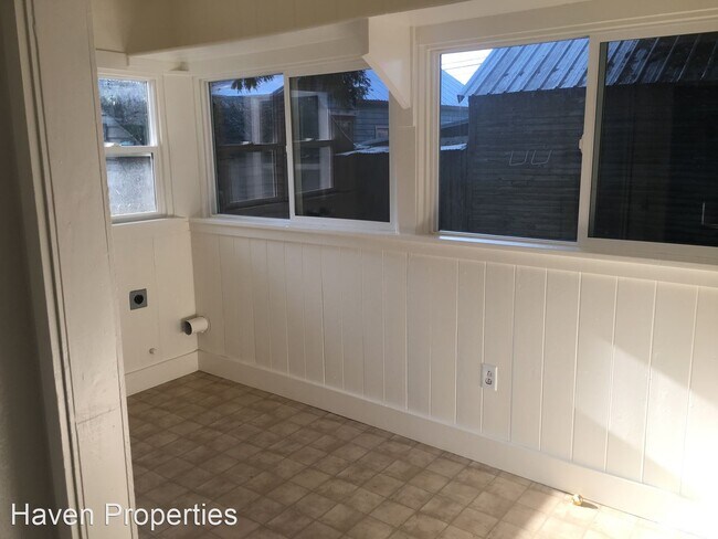 Building Photo - 2 br, 1 bath House - 4079 Factory Loop