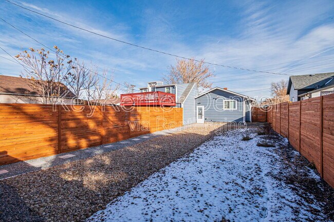 Foto del edificio - 4971 Clayton St