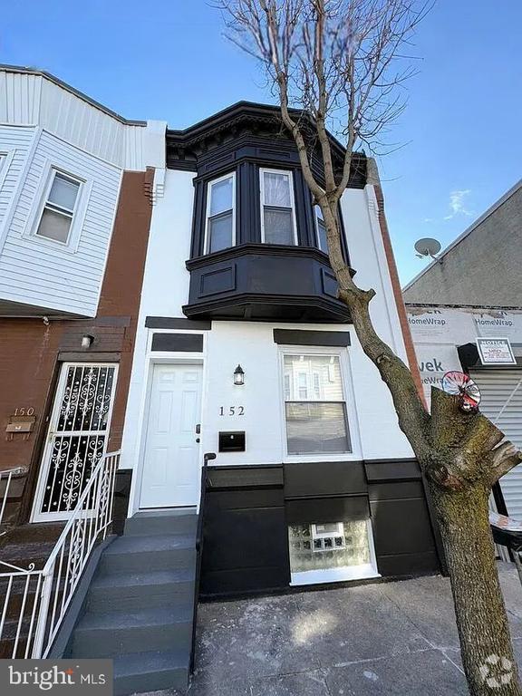 Building Photo - 152 W Wishart St