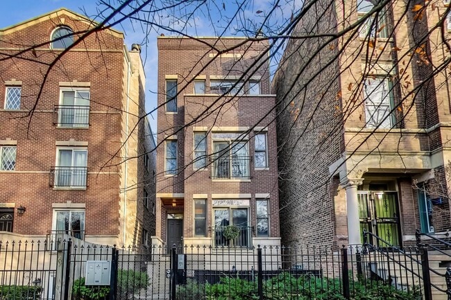 Building Photo - 1239 N Maplewood Ave