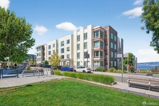 Building Photo - 10 Innes Ct