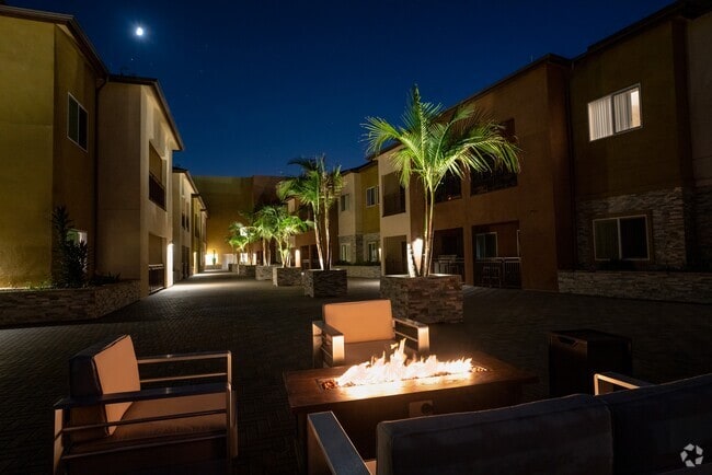Building Photo - Pacific Heights Apartments
