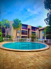 Building Photo - 8605 Huron Ct