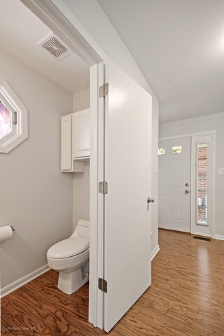 Foto del edificio - 114 Willow Creek Ln