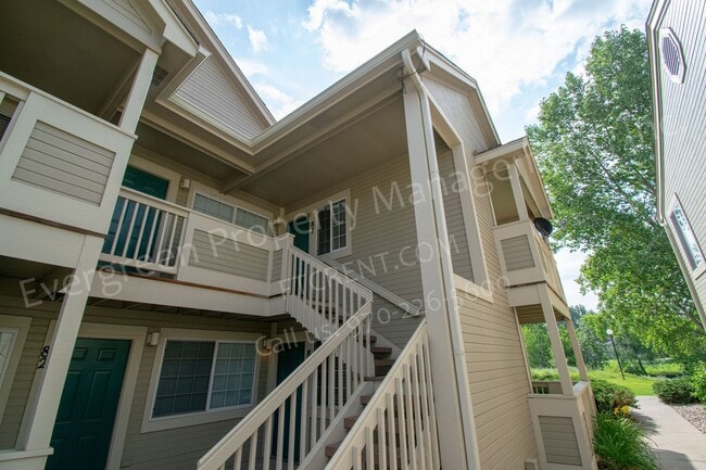 Building Photo - 2 Bedroom Condo Near Campus West!