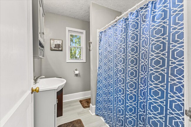 Foto del edificio - 350 Hill Park Dr