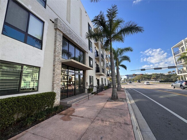 Foto del edificio - 8167 NW 41st St