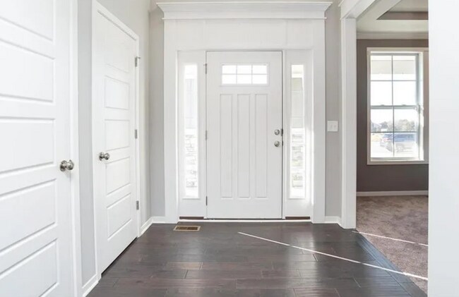 Building Photo - LOOK AT THIS GEM!  Schedule A Tour Today!!
