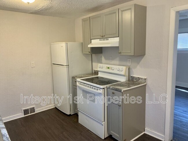 Foto del edificio - 3412 Bales Ave