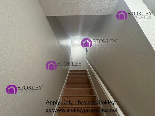 Photo - 71 Matisse Ct House