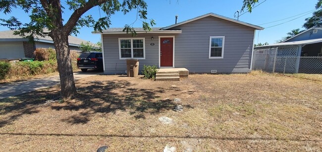 Building Photo - Completely Updated 3/2 at Affordable Price!