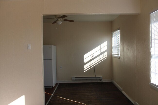 Foto del edificio - Close to Tinker * Promo First Full Month Free!