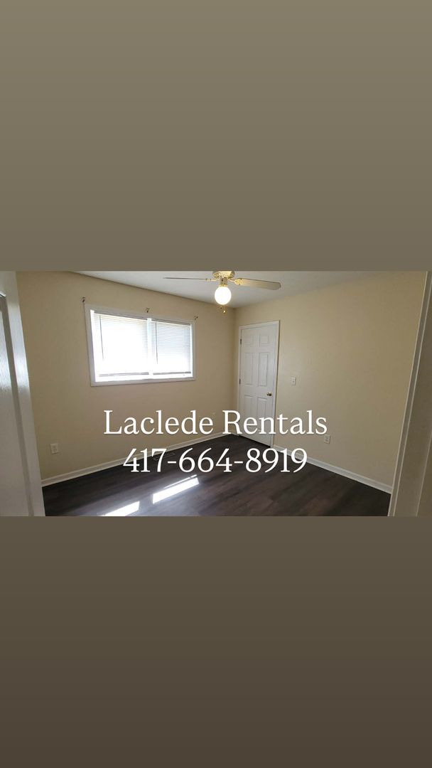 Building Photo - 2 BEDROOM 1 BATHROOM DUPLEX FOR RENT