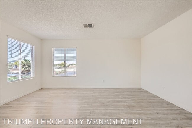 Building Photo - 2 br, 1 bath House - 716 Pensacola Lane #3