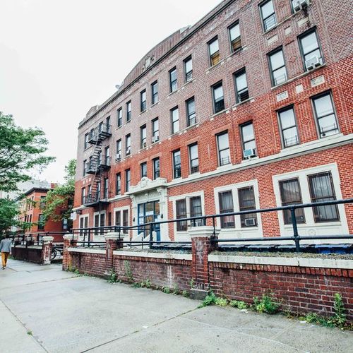 Building Photo - 946 Bushwick Ave