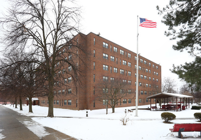 Building Photo - Chancellor Apartments