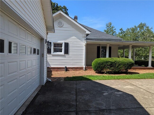 Foto del edificio - 1404 Peachtree Pkwy
