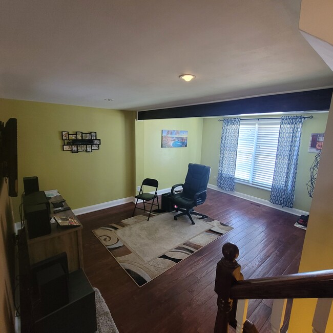 Building Photo - 3638 Woodhaven Ct