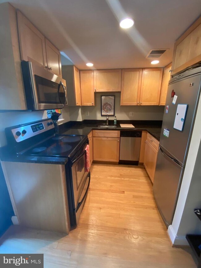Foto del edificio - 1701 16th St NW