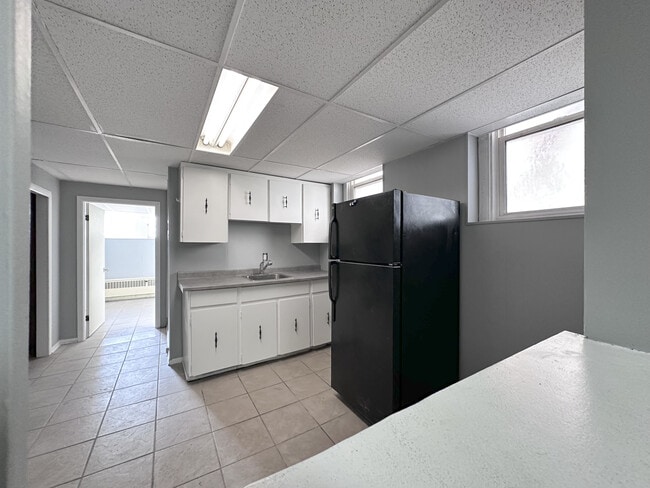 Building Photo - 308 Randolph Av