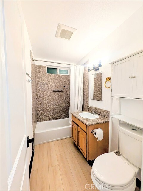 Foto del edificio - 11125 Freer Ave