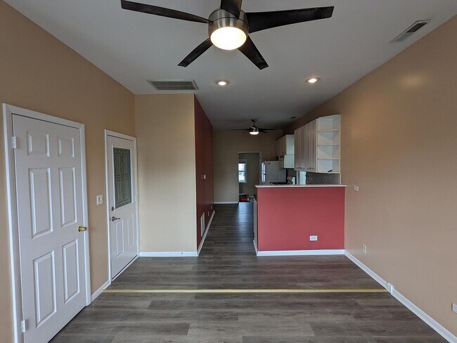Foto del edificio - 2426 W. Moffat St